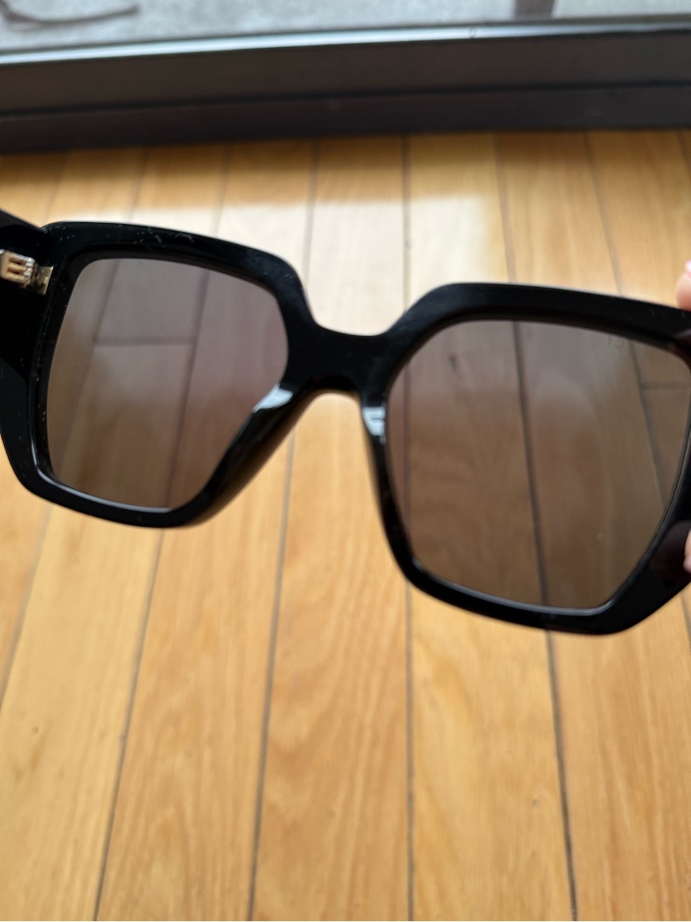 EUC, Ret. $500+ Gucci Oversized Rectangle Sunglasses, Black / Size 54-19-145 - Picture 8 of 11